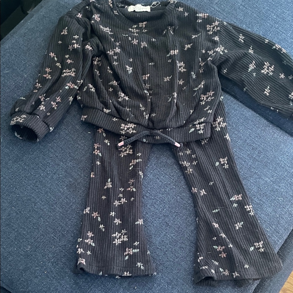 Jessica Simpson brand bell bottom Floral Ribbed Two-Piece Set